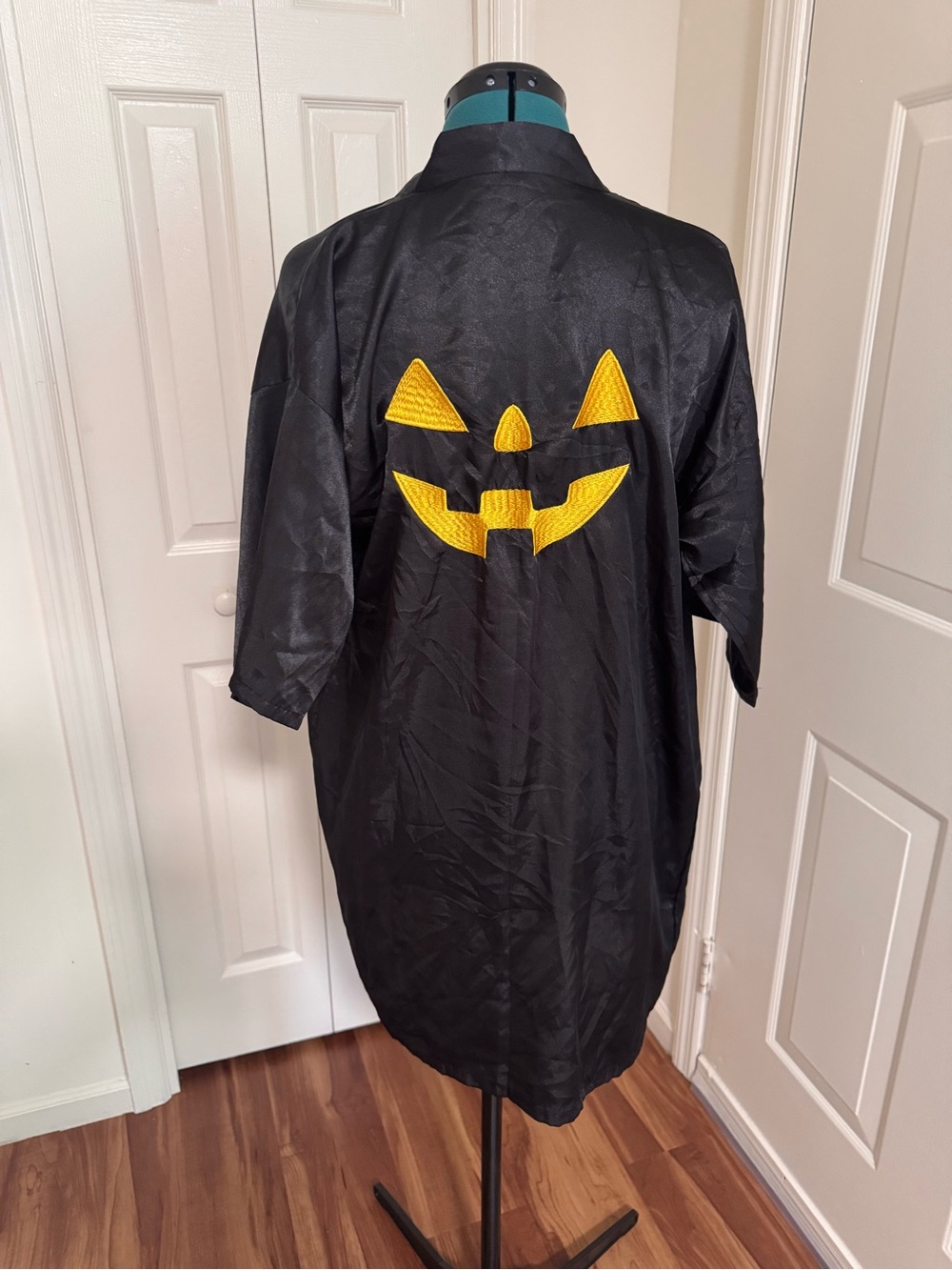 Black Halloween Jack-O'-Lantern Robe with Yellow Pumpkin Face